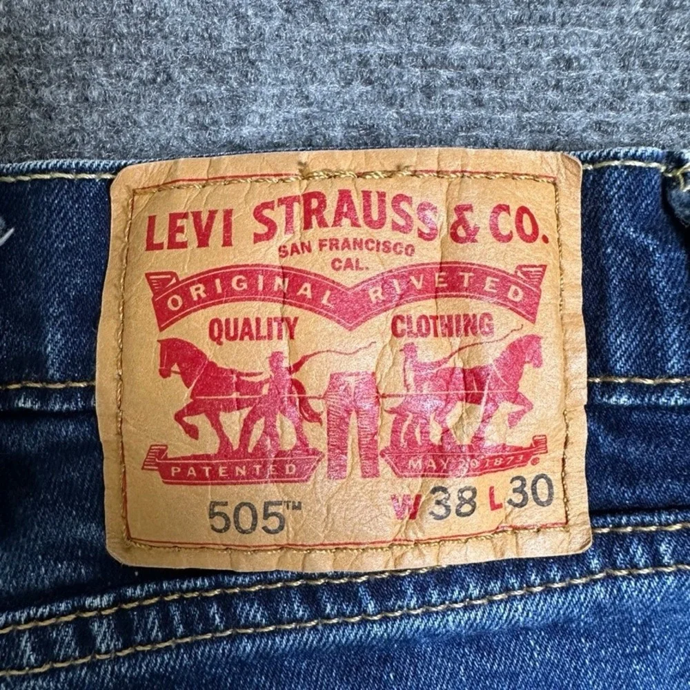 Levis 505 Regular Fit Jeans Mens 38x30 Dark Wash Straight Leg PC9-00505-1455